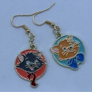 Disney inspired Toulouse And Berlioz Cats From Aristocats Drop Dangle Earrings